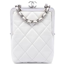 Clutch da sera Chanel CC matelassé in acrilico e nappa bianca con tracolla a catena