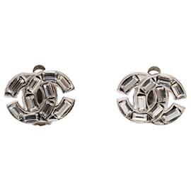Orecchini a clip Chanel CC in ottone e strass argento