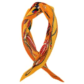 Hermès Les Folies du Ciel Plisse Seidentuch Orange 140 Scarves