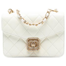 Borsa a tracolla Chanel White Quilted Lambskin Crystal Geometric CC Frame Flap