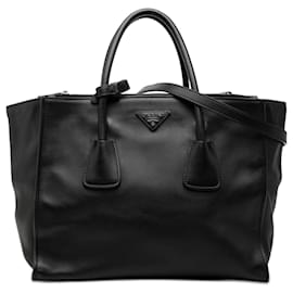 Borsa satchel in pelle di vitello lucida nera con doppia tasca e doppio manico Prada