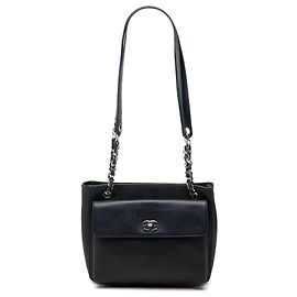 Borsa a tracolla Chanel CC Caviar blu con tasca frontale