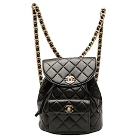 Zaino Chanel Duma Medium in pelle d'agnello matelassé nera