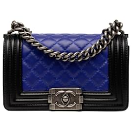 Borsa a tracolla Chanel Small Bicolor Lambskin Boy Flap Blu