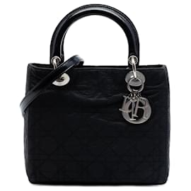 Borsa Cannage Lady Dior in nylon nero, misura Medium