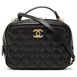 Small Vanity Case Chanel CC Matelassé in Lambskin Nero con Manico e Catena