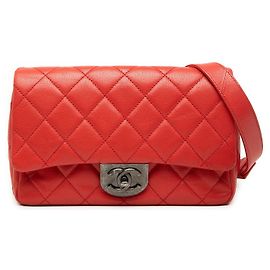 Bolsa Chanel Small Quilted Goatskin Double Carry Waist Chain Flap Vermelha