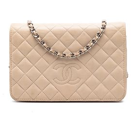 Bolso bandolera Chanel CC Diamond Wallet On Chain de piel de cordero acolchada beige
