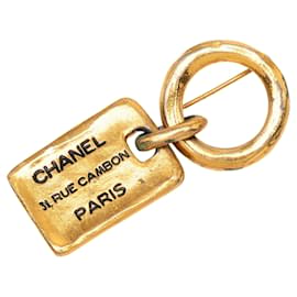 Broche Rue Cambon banhado a ouro Gold Chanel