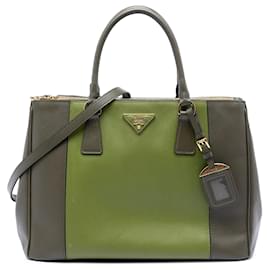 Borsa Prada Galleria Double Zip Medium Bicolor in pelle Saffiano Lux Verde