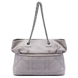 Dior Granville Chain Tote aus Lammleder Cannage in Grau