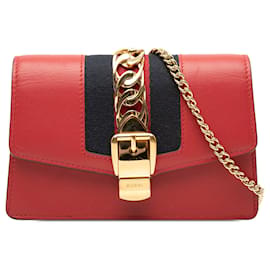 Borsa a tracolla Gucci Super Mini Sylvie in pelle di vitello rossa con catena