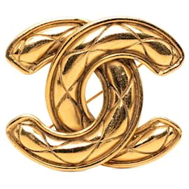 Gold Chanel CC vergoldete gesteppte Brosche