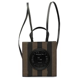 Fendi Mini Pequin Rucksack aus beschichtetem Canvas in Schwarz