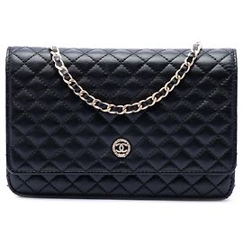 Borsa a tracolla Wallet On Chain Chanel CC in pelle d'agnello micro-matelassé nera