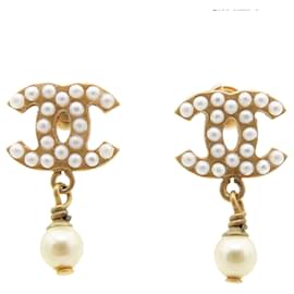 Gold Chanel CC Gold Plated Faux Pearl Swing Push Back Ohrringe