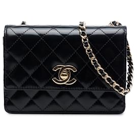 Black Chanel Micro CC gesteppte glänzende Kalbshaut Single Flap Crossbody Bag