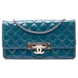 Borsa Crossbody Chanel Quilted Patent Golden Class East West Wallet on Chain Blu