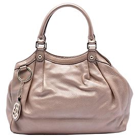 Borsa Tote Gucci Sukey Medium in pelle di vitello metallizzata rosa