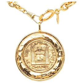 Collana con ciondolo a medaglione 31 Rue Cambon Chanel placcata in oro