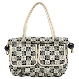 Chanel Coco Ball Tote aus beige Canvas mit Camélia