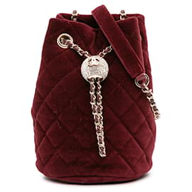 Mini borsa a secchiello Chanel Crush in velluto rosso con cristalli e perle