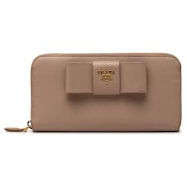Prada Saffiano Fiocco lange Geldbörse braun