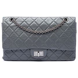 Borsa a tracolla Chanel Reissue 2.55 Double Flap 227 in pelle di vitello matelassé grigia