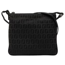 Borsa a tracolla Fendi Zucchino Canvas nera