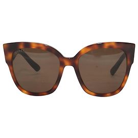 Gucci Sonnenbrille mit Nieten in Schildpatt-Optik