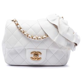 Borsa a tracolla Chanel Mini Square Romance Single Flap in pelle di agnello bianca