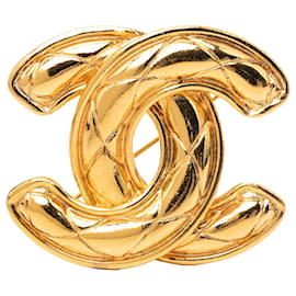 Gold Chanel CC vergoldete gesteppte Brosche