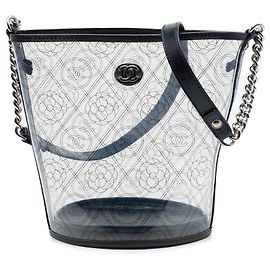 Borsa a secchiello Chanel Coco Camellia Medium in PVC nero e vitello stropicciato
