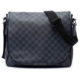 Borsa a tracolla Louis Vuitton Daniel MM Damier Graphite Nera