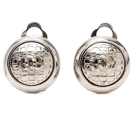 Silberne Chanel CC runde Clip-On-Ohrringe aus Messing