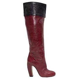 Miu Miu Kniehohe Absatzstiefel in Burgund und Schwarz Größe 36