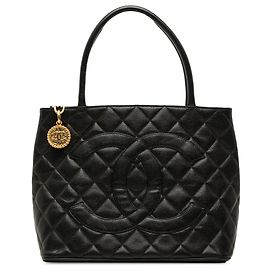 Tote Chanel Caviar Medallion Preta
