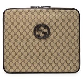 Custodia per laptop e pochette Gucci GG Supreme marrone