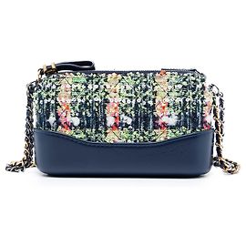 Clutch Chanel Gabrielle in tweed blu con doppia zip e tracolla a catena