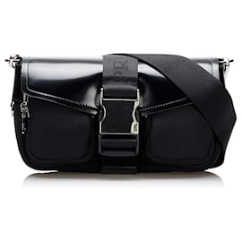 Prada Re-Nylon & Spazzolato Crossbody-Tasche mit Taschen in Schwarz