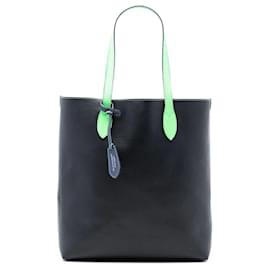 Tote North South reversibile in pelle grana naturale nera e tela rivestita Haymarket Check Burberry