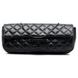 Clutch Chanel Reissue 2.55 in pelle di vitello lucida matelassé nera con borsa a tracolla a catena