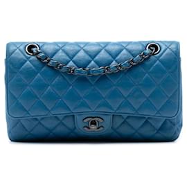 Borsa a tracolla Chanel Medium Classic Double Flap in pelle di vitello blu