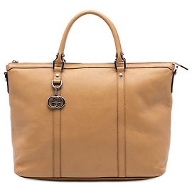 Borsa Satchel Gucci in pelle marrone con ciondolo GG