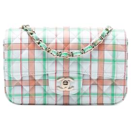 Borsa a tracolla Chanel Mini Rectangular Classic in vitello stampato verde con patta singola