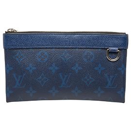 Borsa a pochette Louis Vuitton Monogram Taigarama Pochette Discovery PM Blu