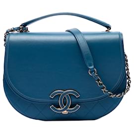Borsa Chanel Coco Curve Flap Medium in vitello lucido blu e capretto matelassé