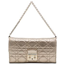 Borsa a tracolla Miss Dior Promenade Wallet on Chain in pelle d'agnello canage metallizzato oro Dior