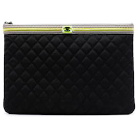 Clutch Chanel Large Quilted Nylon Fluo Boy O Case Nera