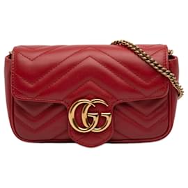 Borsa a tracolla Gucci Mini GG Marmont Matelasse in pelle rossa